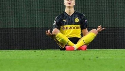  巴黎圣日耳曼创纪录领跑，提前锁定半程冠军