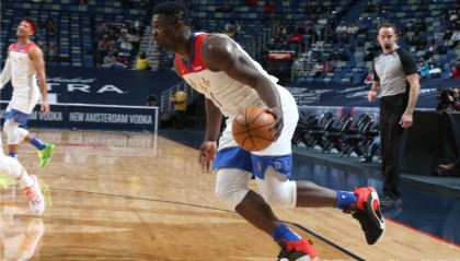  鹈鹕状元锡安左脚骨折，归期未定冲击季后赛  